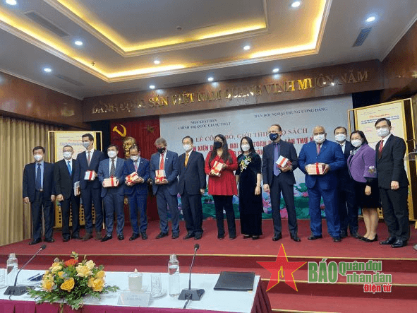 Xuất bản Văn kiện Đại hội XIII của Đảng sang 7 ngoại ngữ