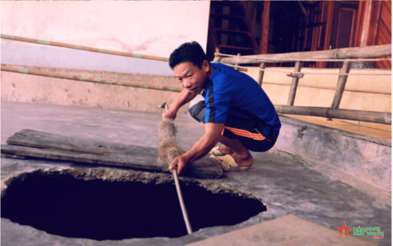 Xuất hiện hố sâu sụt lún tại Quỳ Hợp (Nghệ An)