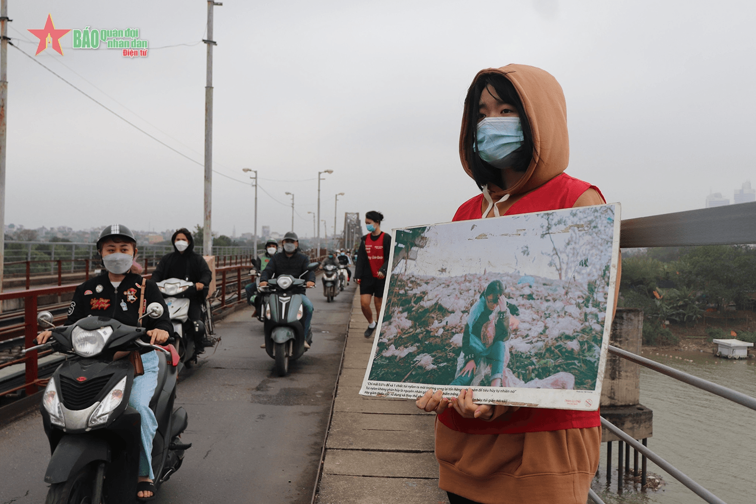 “Thả cá, đừng thả túi nylon”