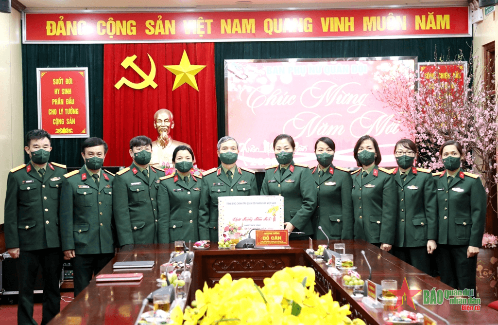 Thượng tướng Đỗ Căn thăm, kiểm tra các đơn vị dịp Tết Nguyên đán