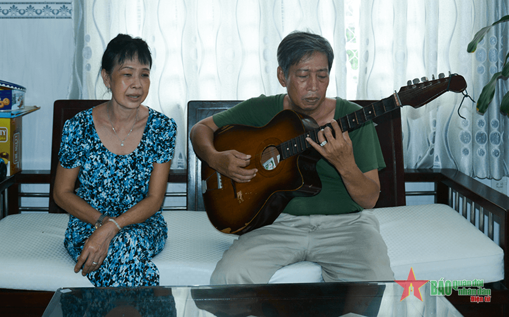 Lời ca bên chiến hào
