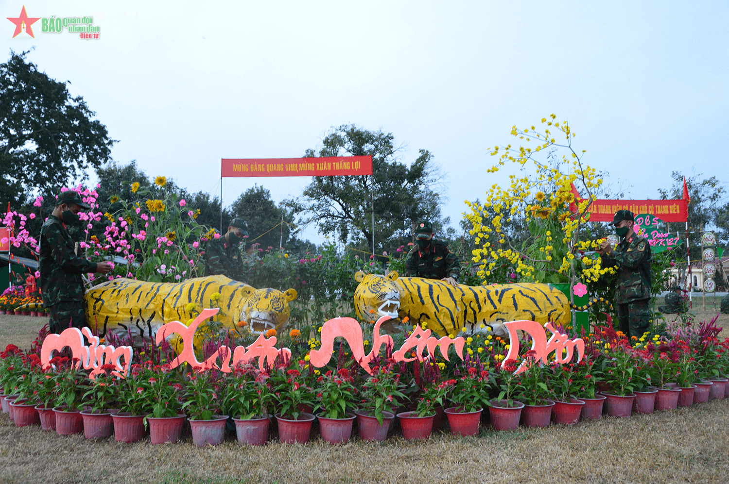 Rộn ràng Hội chợ xuân tại Sư đoàn 330, Quân khu 9