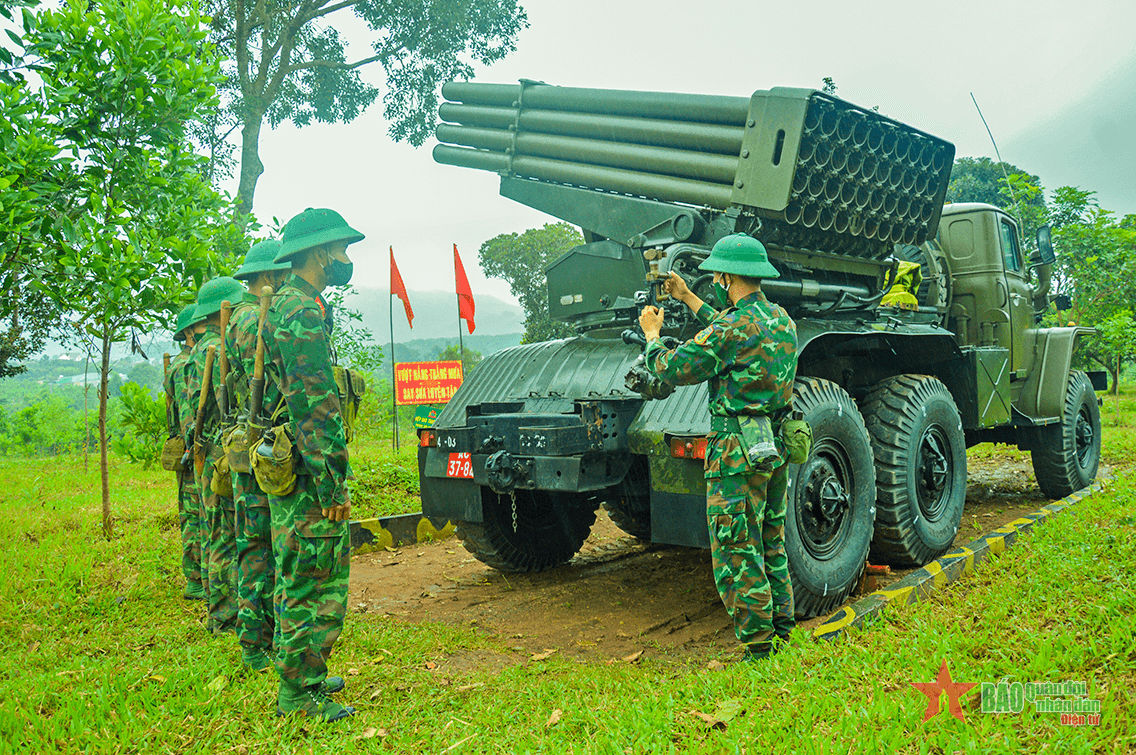 Lữ đoàn Pháo binh 40 gặp mặt kỷ niệm 55 năm Ngày truyền thống