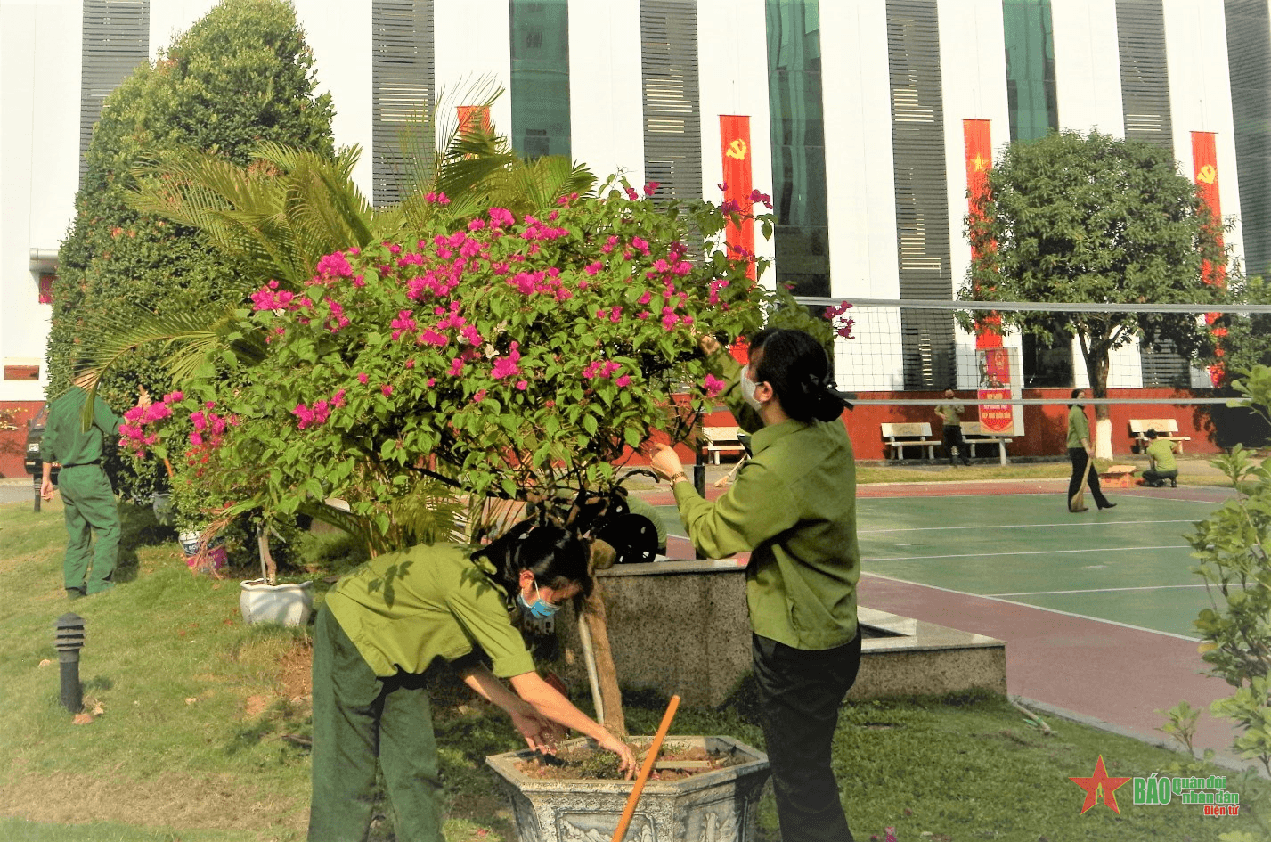 Sức xuân của tuổi trẻ Trung tâm Kỹ thuật thông tin công nghệ cao