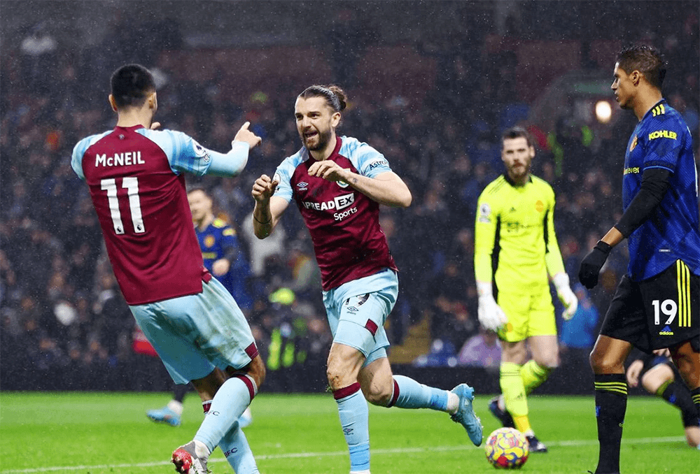 MU hòa thất vọng trước Burnley
