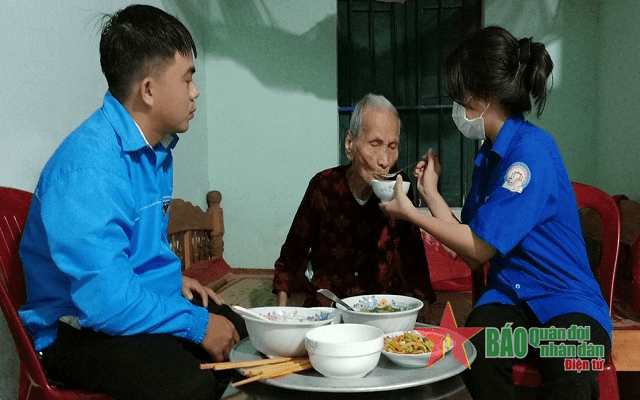 Những bữa cơm yêu thương
