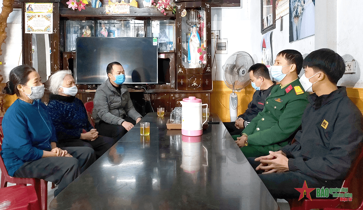 Thanh niên vùng công giáo náo nức chờ ngày hội tòng quân