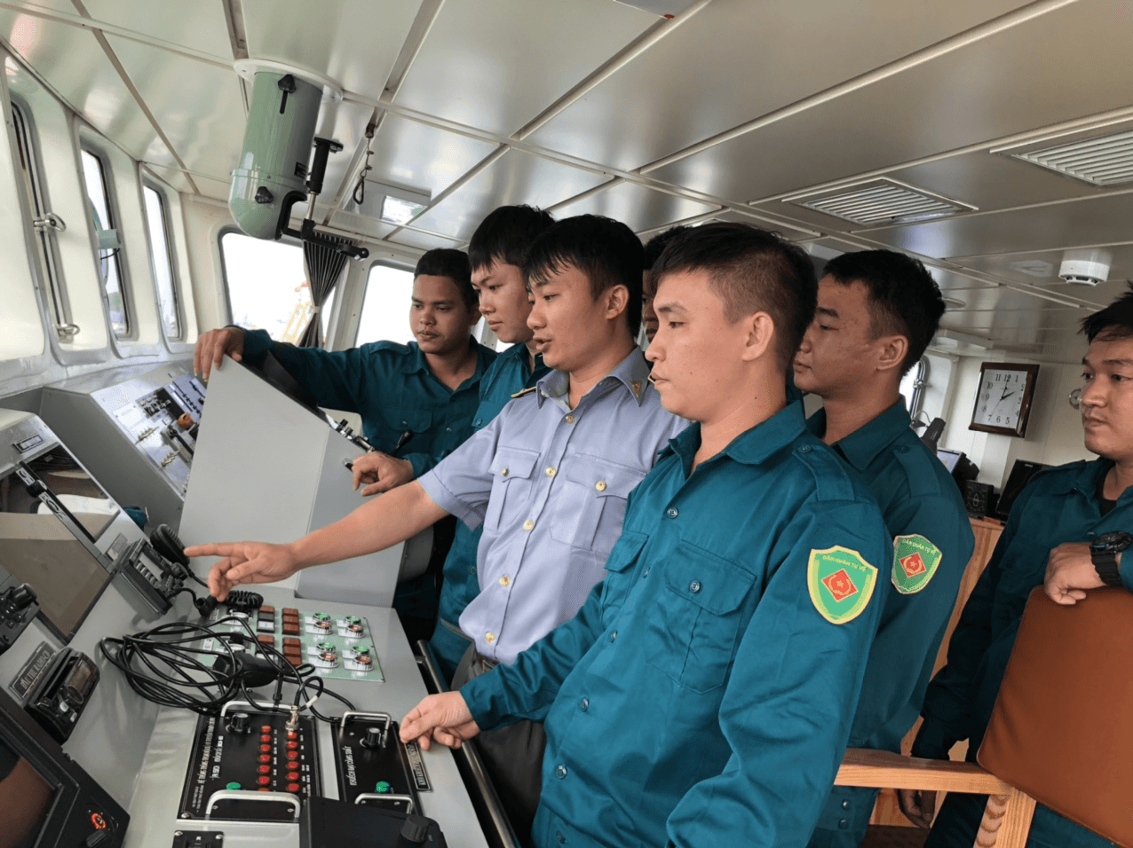 Củng cố hải đội dân quân biển, góp phần giữ vững biển, đảo