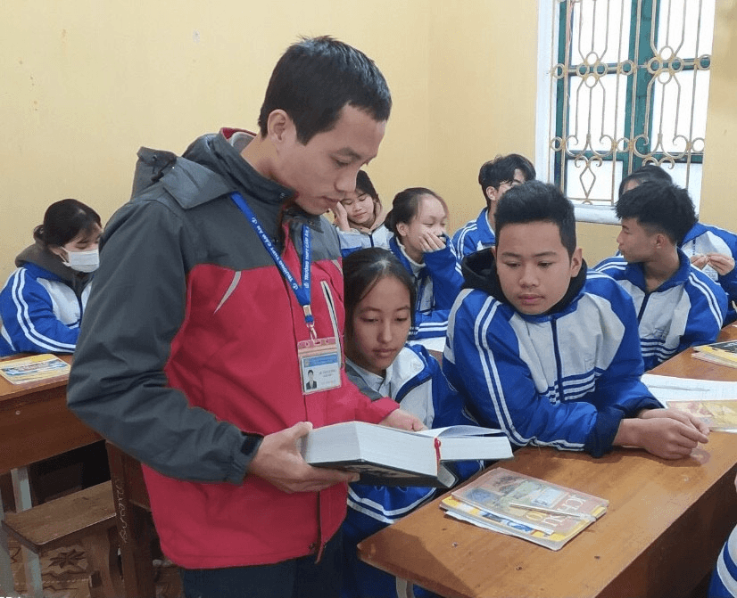 Người thầy dạy sử và những cuốn sách kỷ lục Việt Nam