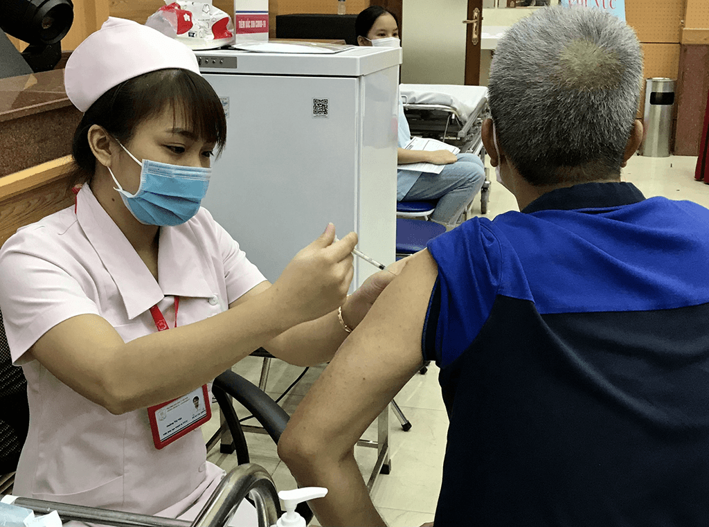 Tin Covid tối 15-2: Thêm 31.814 ca nhiễm mới; Hà Nội, Quảng Ninh F0 tăng mạnh