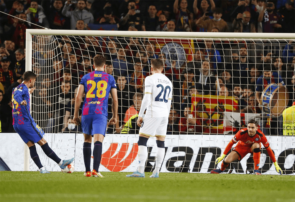 Lượt đi vòng play-off Europa League: Barca hòa nhạt Napoli