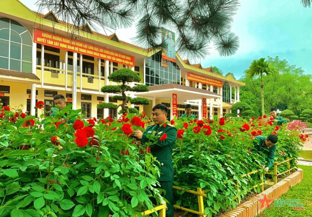 Doanh trại sạch đẹp, bộ đội phấn khởi công tác
