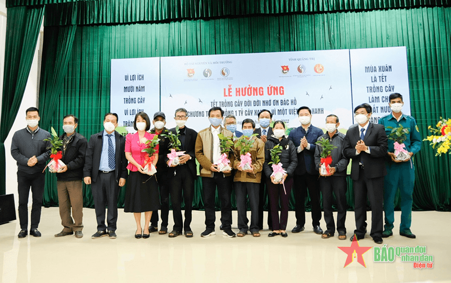 Trồng cây hưởng ứng Chương trình trồng 1 tỷ cây xanh – Vì một Việt Nam xanh tại tỉnh Quảng Trị