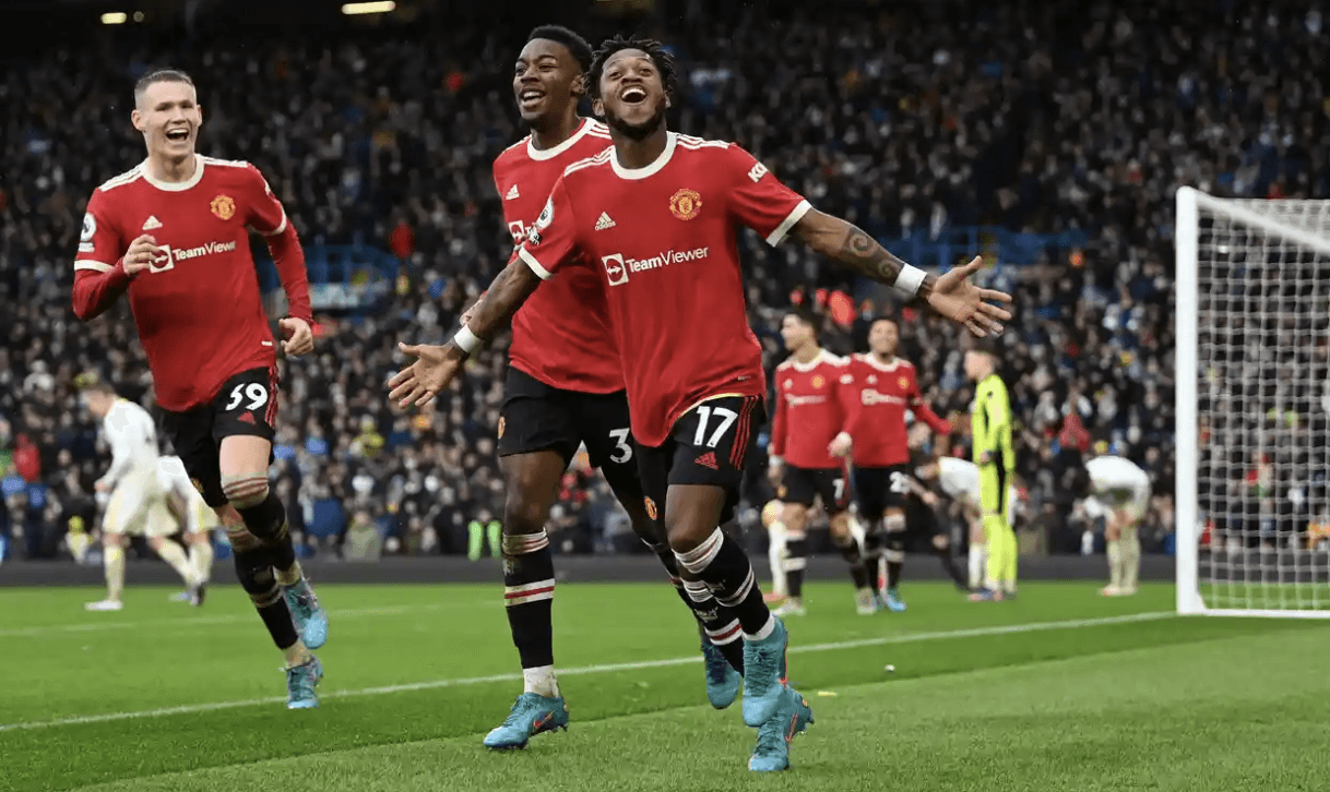 MU giành 3 điểm trên sân của Leeds United