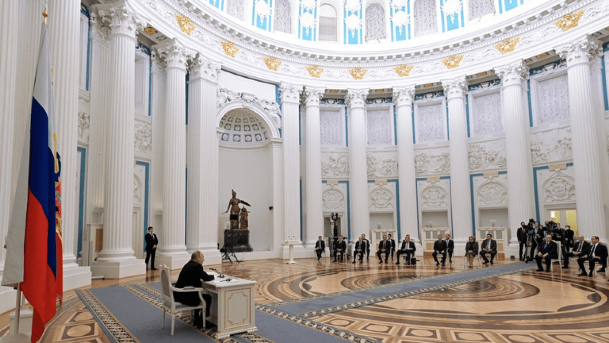 Nga triển khai quân đội tại miền Đông Ukraine