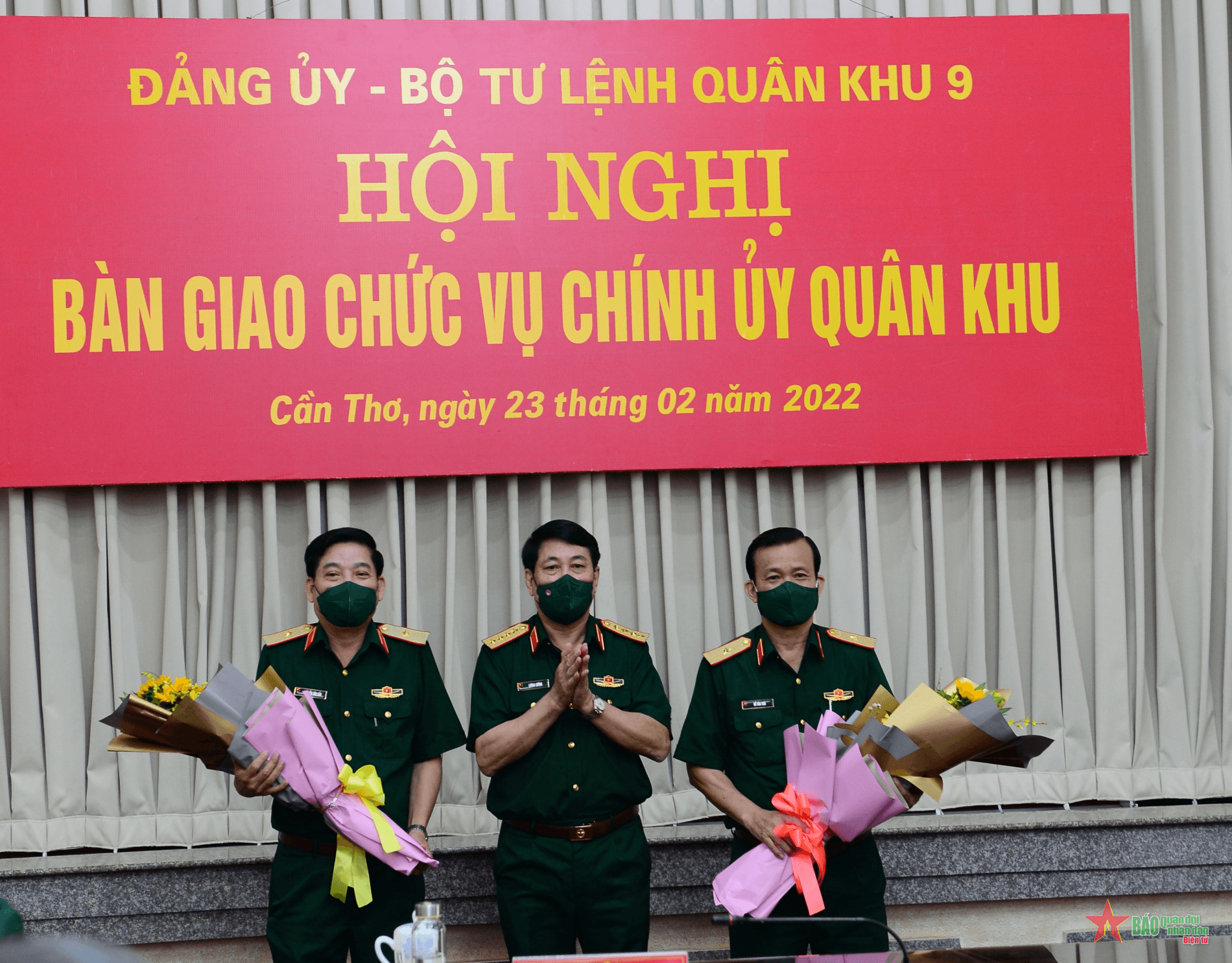 Đại tướng Lương Cường chủ trì hội nghị bàn giao chức vụ Chính ủy Quân khu 9