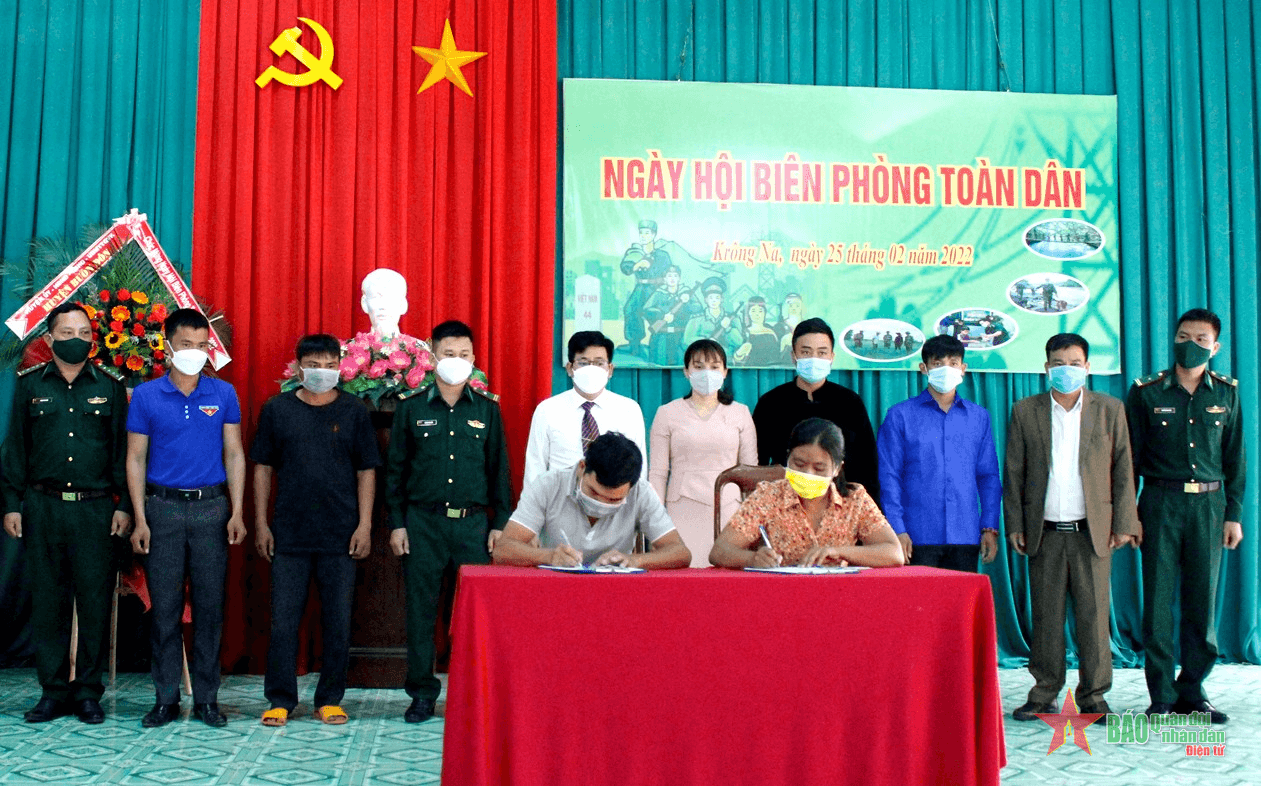 Ngày hội biên phòng toàn dân tại xã biên giới Krông Na