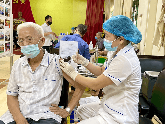 Tin Covid trưa 26-2: 15 tỉnh, thành hơn 2.000 F0/ngày; Tuyên Quang, Phú Thọ, F0 tăng mạnh