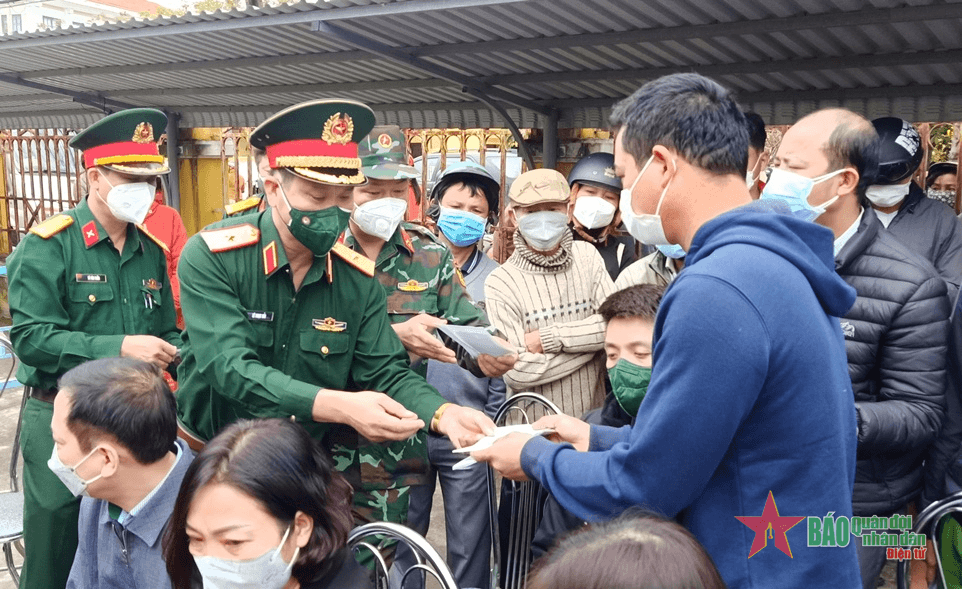 Tích cực tìm kiếm các nạn nhân mất tích trên biển Cửa Đại