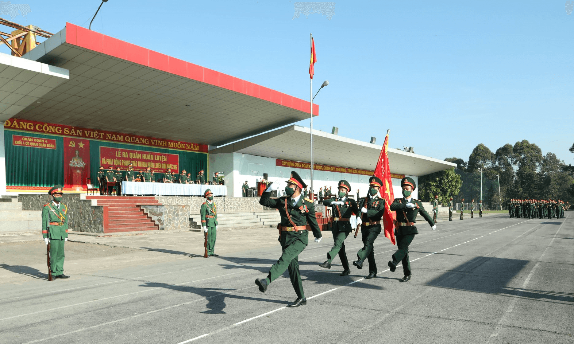 Quân đoàn 4 tổ chức ra quân huấn luyện năm 2022