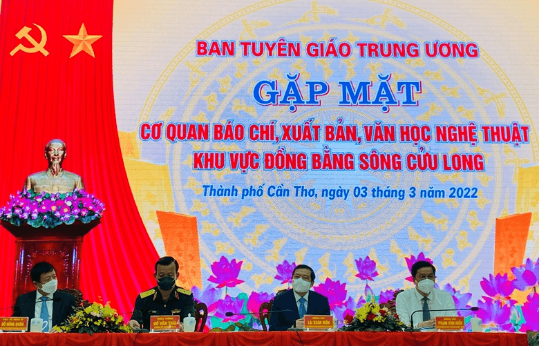 Gặp mặt các cơ quan báo chí, xuất bản, văn học-nghệ thuật khu vực Đồng bằng sông Cửu Long
