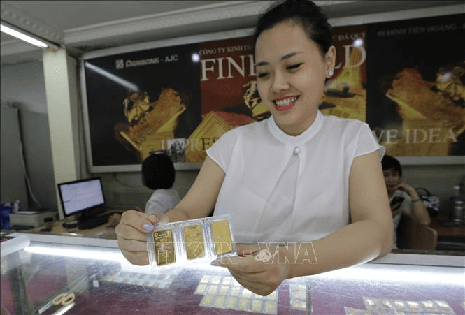 Giá vàng trong nước giằng co, vàng SJC vẫn duy trì ngưỡng 67 triệu đồng/lượng