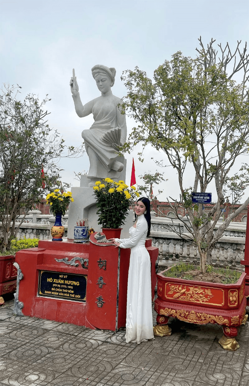 Sức hút của một hiện tượng văn chương khác lạ