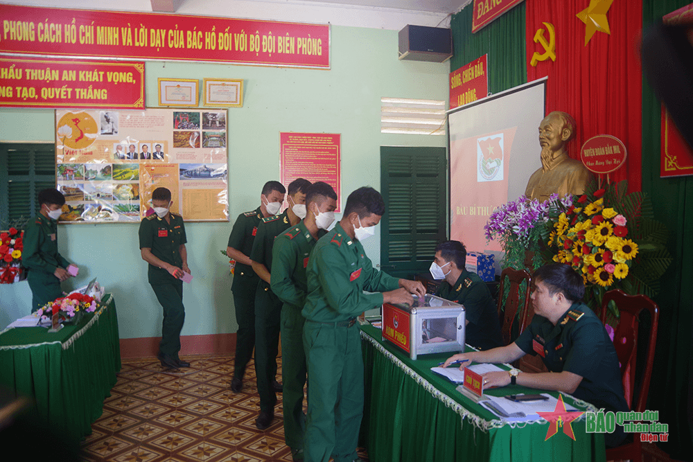 Đại hội điểm Chi đoàn Đồn Biên phòng Cửa khẩu Thuận An