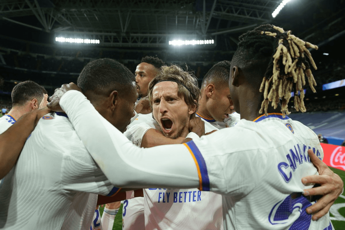 Real Madrid ngược dòng thuyết phục trước Sociedad
