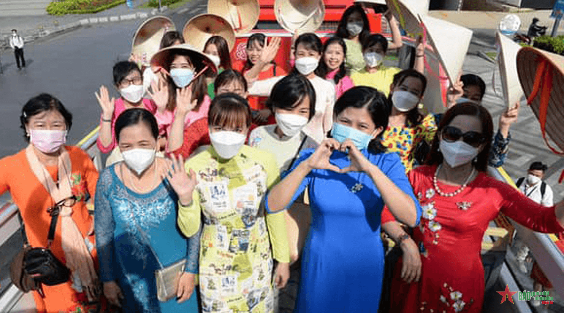 TP Hồ Chí Minh hơn 2.000 người đồng diễn áo dài