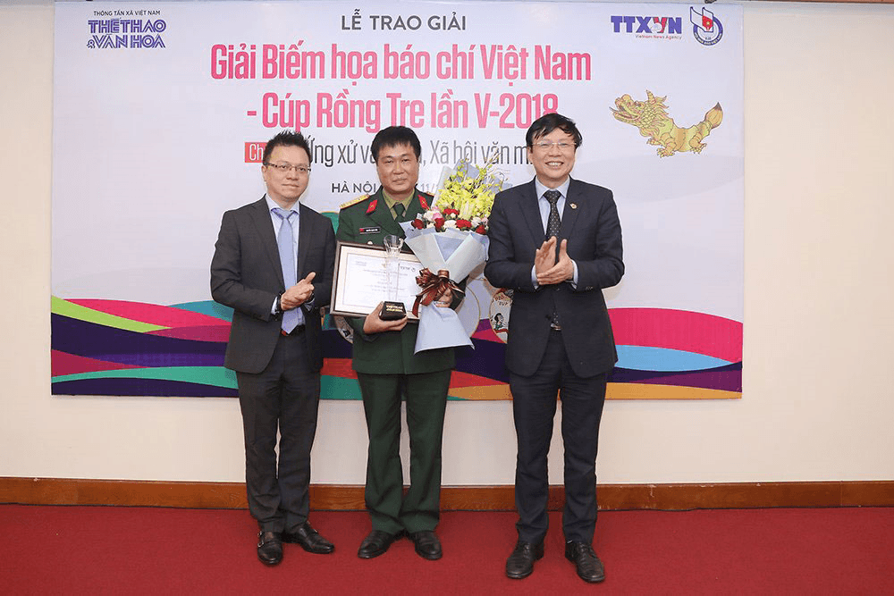 Họa sĩ Báo Quân đội nhân dân đam mê sáng tác đồ họa