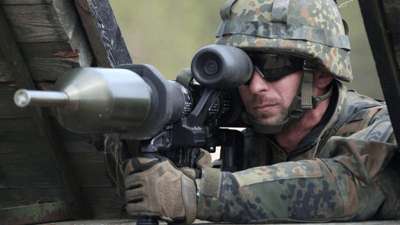 Uy lực súng phóng lựu chống tăng Panzerfaust 3