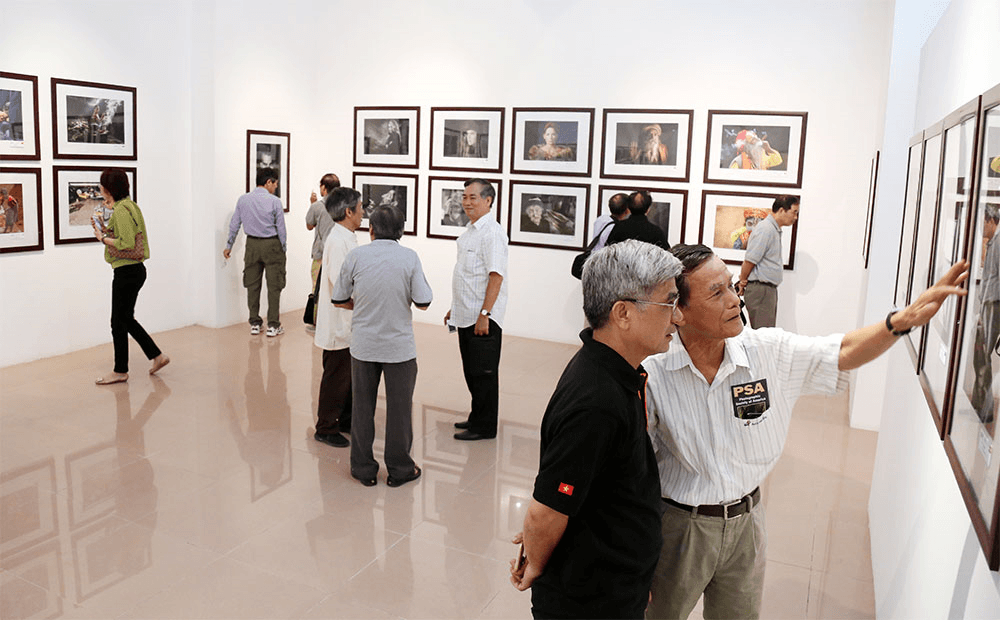 Tái hiện lịch sử từ "ngân hàng ảnh"