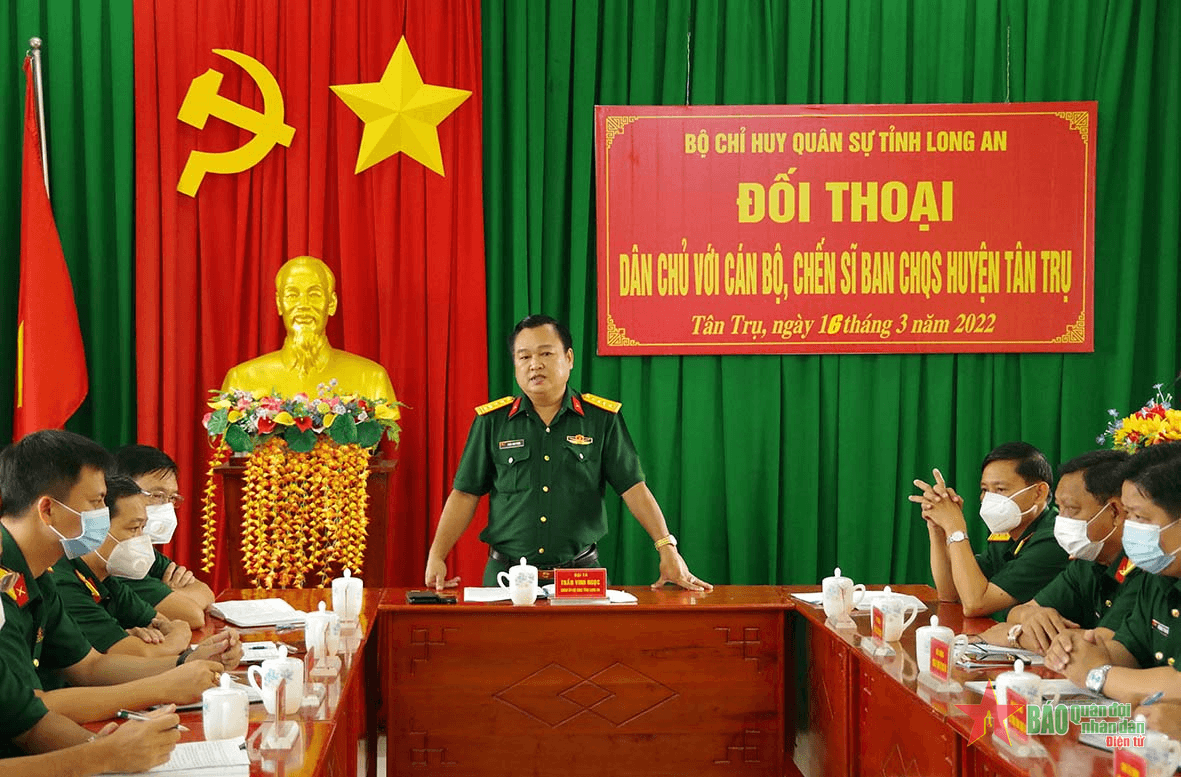 Bộ chỉ huy Quân sự tỉnh Long An đối thoại dân chủ với cán bộ, chiến sĩ