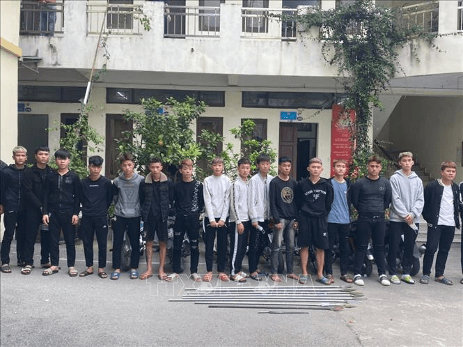 Tạm giữ 18 đối tượng đua xe trái phép