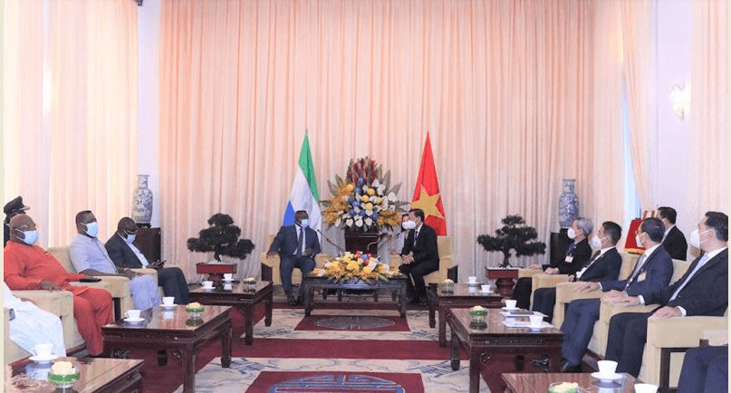 Tổng thống Sierra Leone thăm TP Hồ Chí Minh