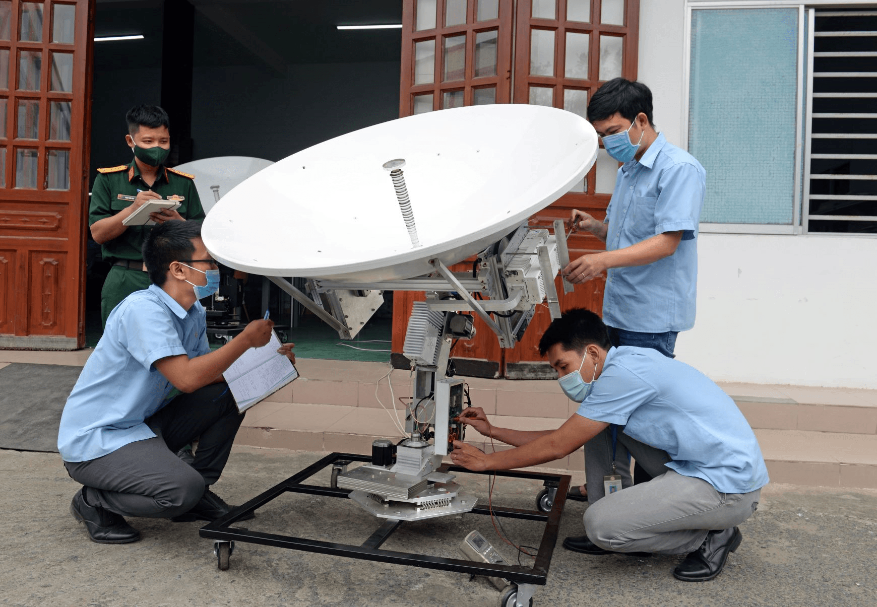 Phát huy sáng kiến, làm chủ công nghệ hiện đại