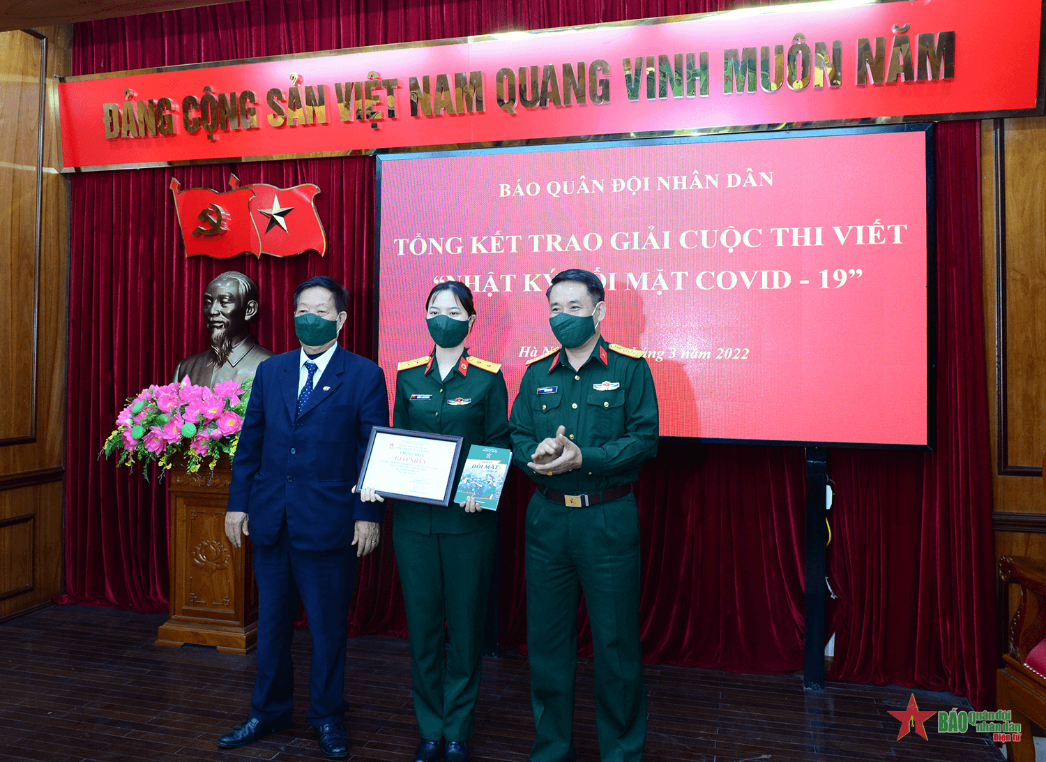 Báo Quân đội nhân dân tổng kết và trao giải Cuộc thi viết “Nhật ký đối mặt Covid-19”