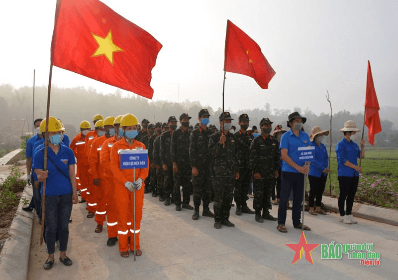 Công ty Điện lực Điện Biên hưởng ứng phong trào “Trồng mới 1 tỷ cây xanh”