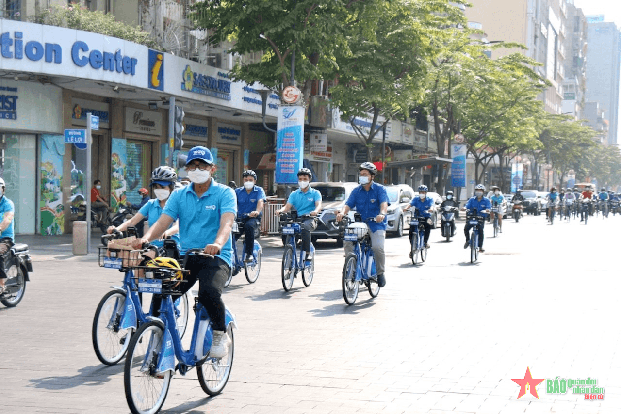 Từng bước xây dựng lối sống xanh