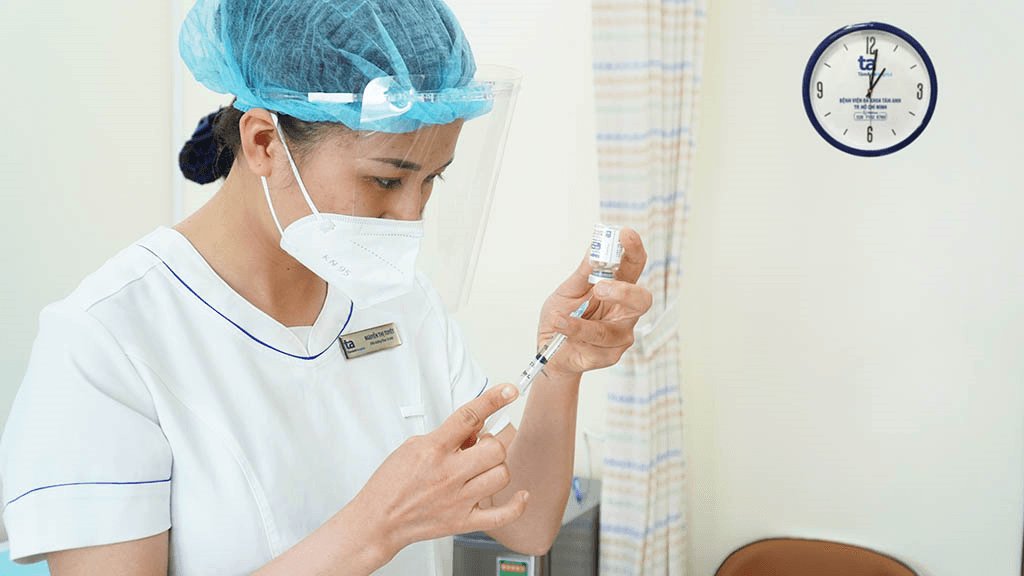 Bộ Y tế hướng dẫn tiêm vắc xin cho trẻ từ 5 đến dưới 12 tuổi