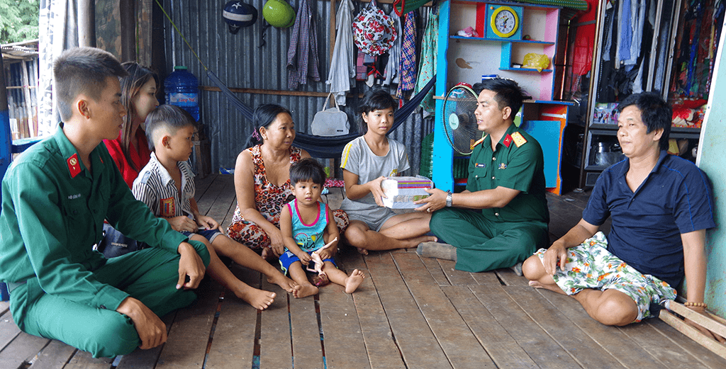 Tô thắm phẩm chất Bộ đội Cụ Hồ - trách nhiệm trước hết thuộc cán bộ, chiến sĩ toàn quân