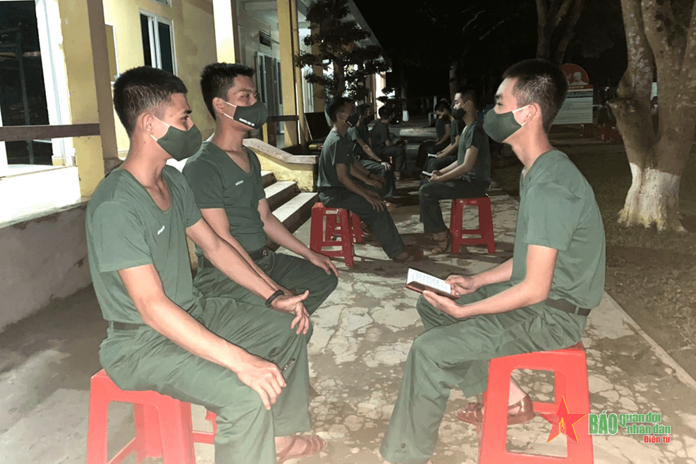 Thấu hiểu bộ đội nhờ “Tổ ba người”