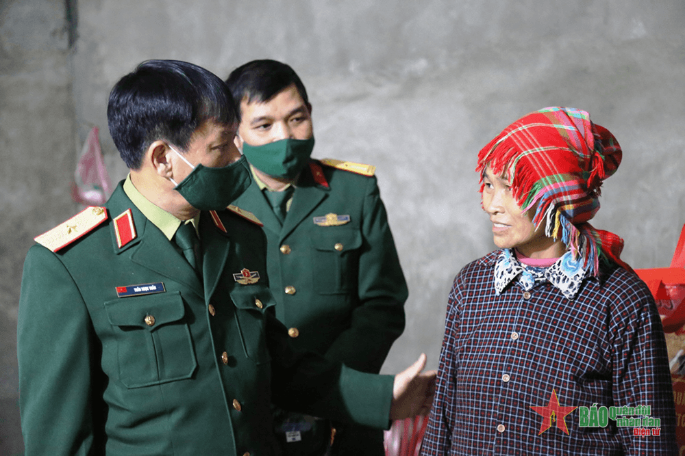 Tình quân dân nơi miền cao Phong Thổ