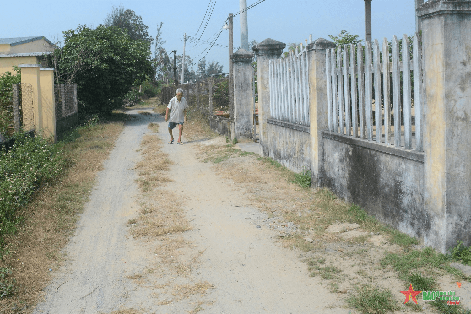 “Đi không được, ở không xong”