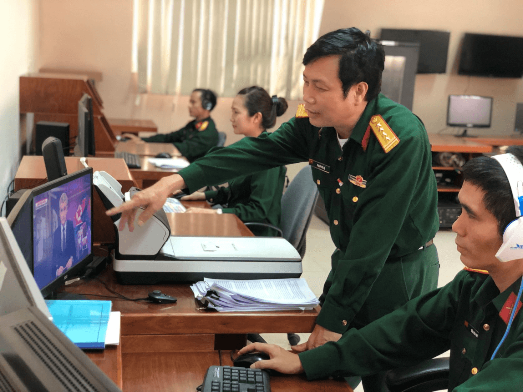 Đổi mới, nâng cao chất lượng, hiệu quả công tác thông tin khoa học quân sự trong tình hình mới