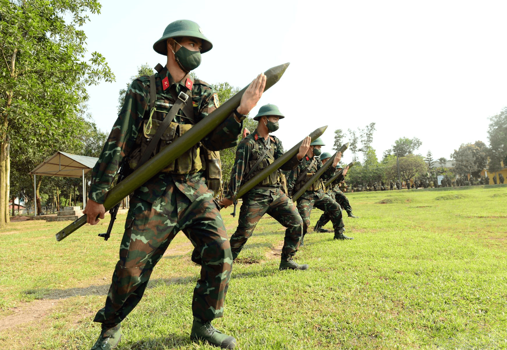 Thao trường "vượt nắng, thắng mưa"