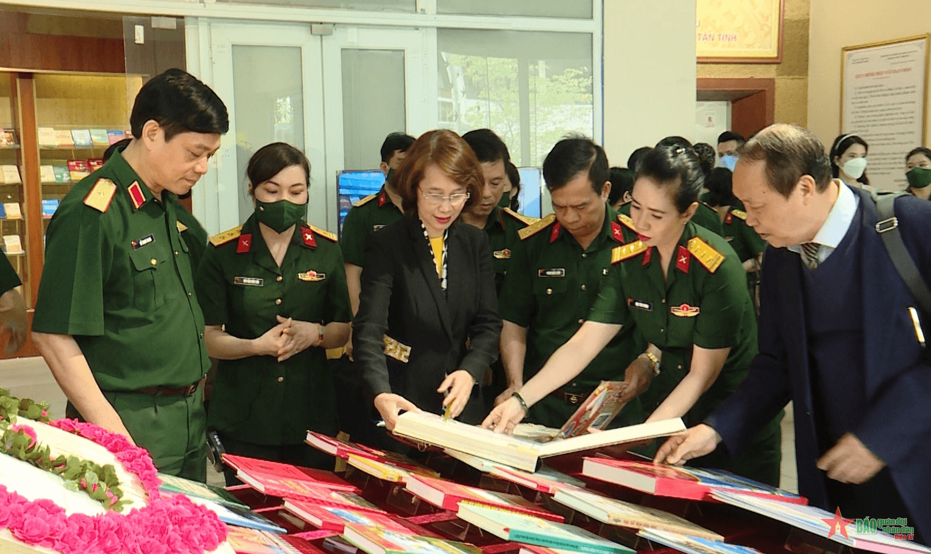 Khai mạc Tuần lễ Sách và Văn hóa đọc trong quân đội năm 2022