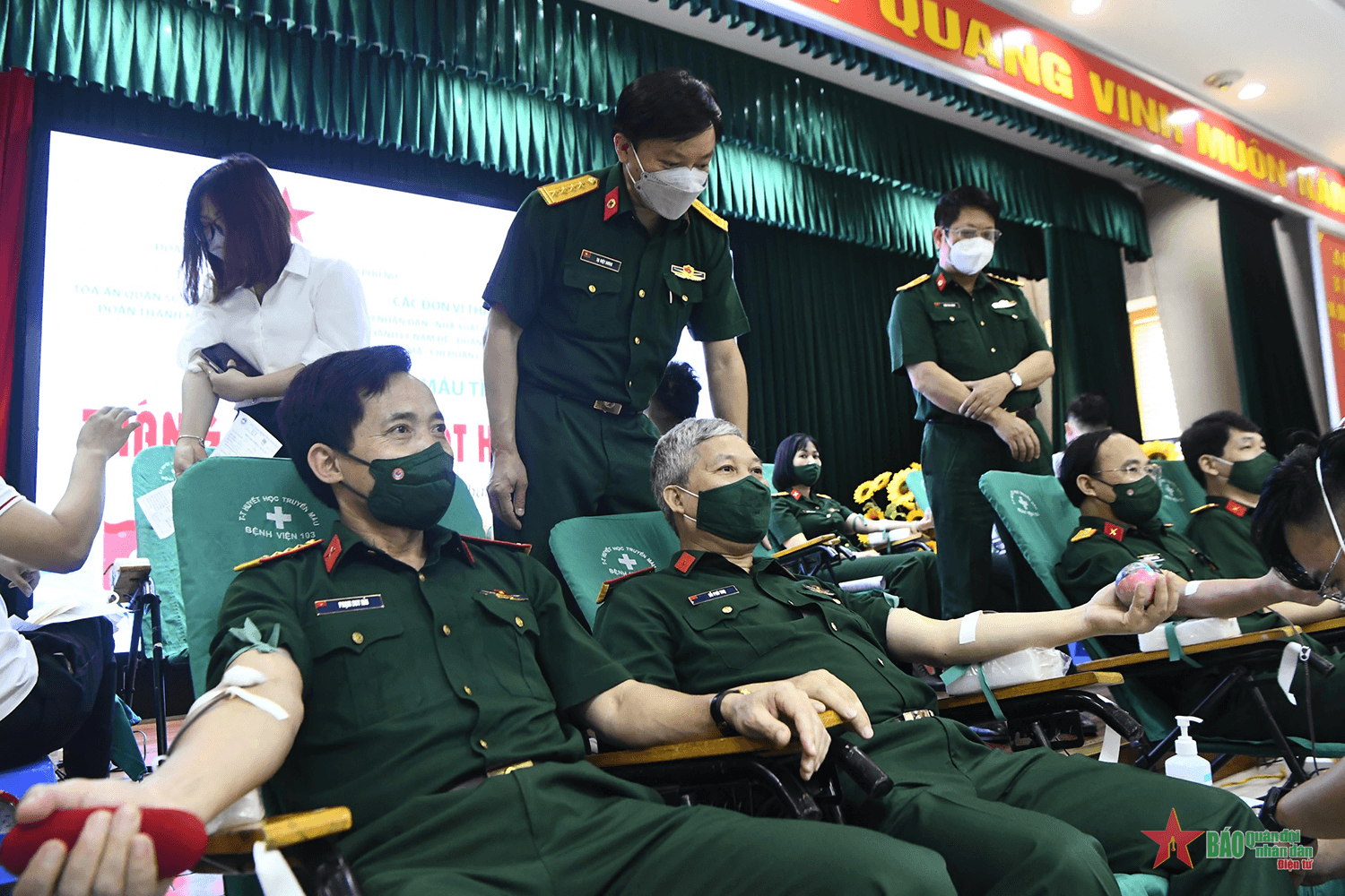 Ngày hội hiến máu tình nguyện “Tháng Tư trao giọt hồng yêu thương”