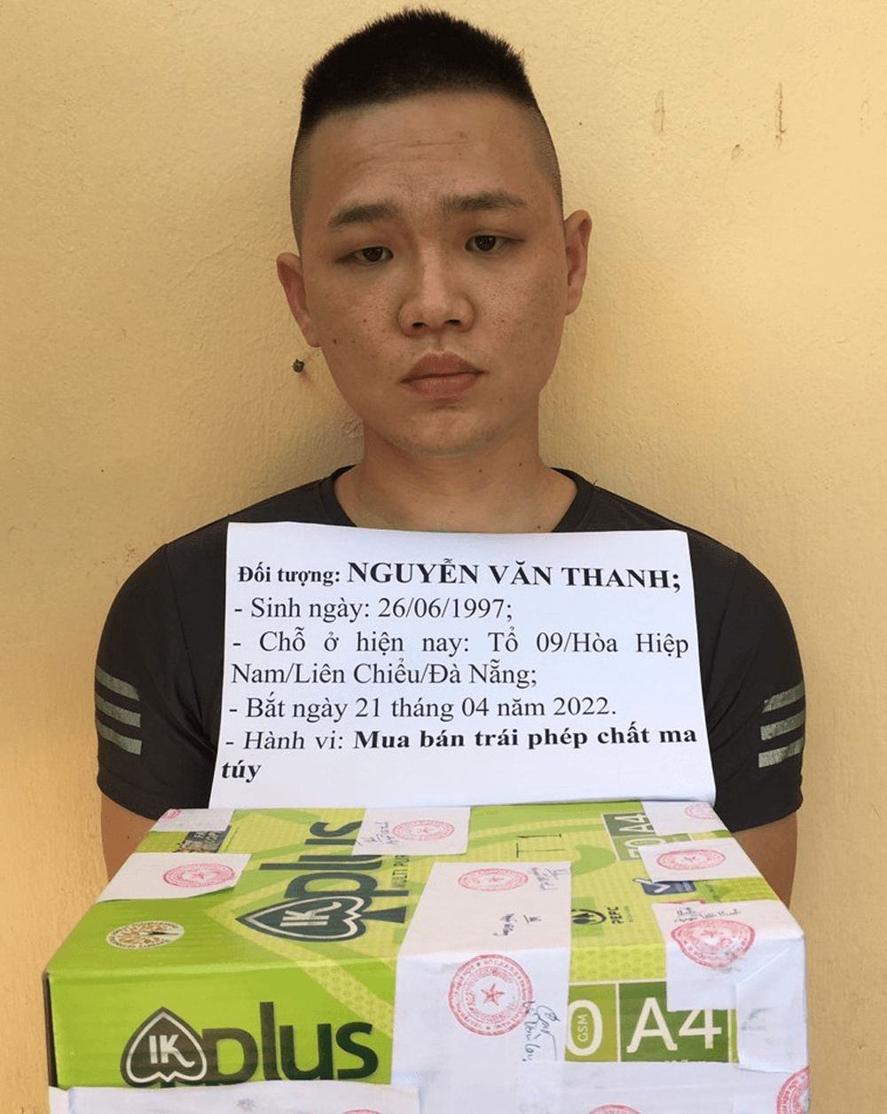Bắt đối tượng mua bán trái phép gần 2kg ma túy tổng hợp